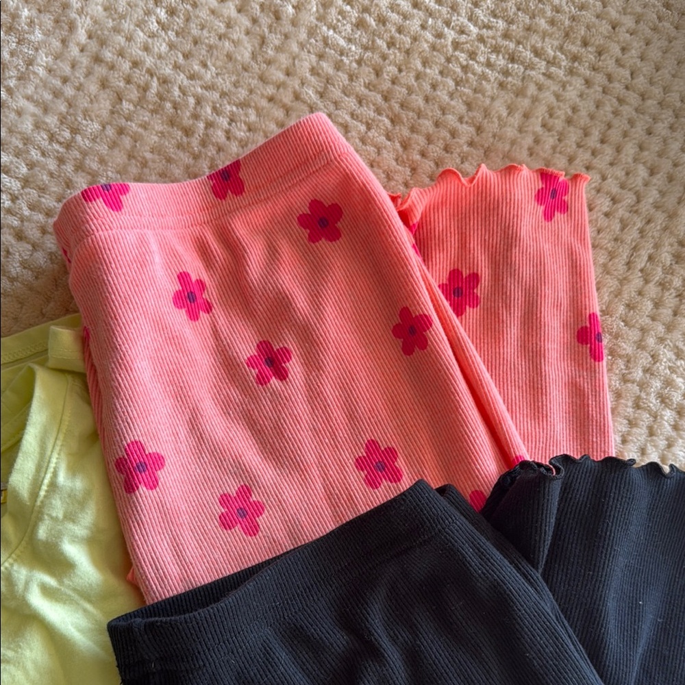 Cat & Jack Yellow Floral Tee & 2 Pair of Cotton Biker Shorts Bundle - Picture 4 of 5